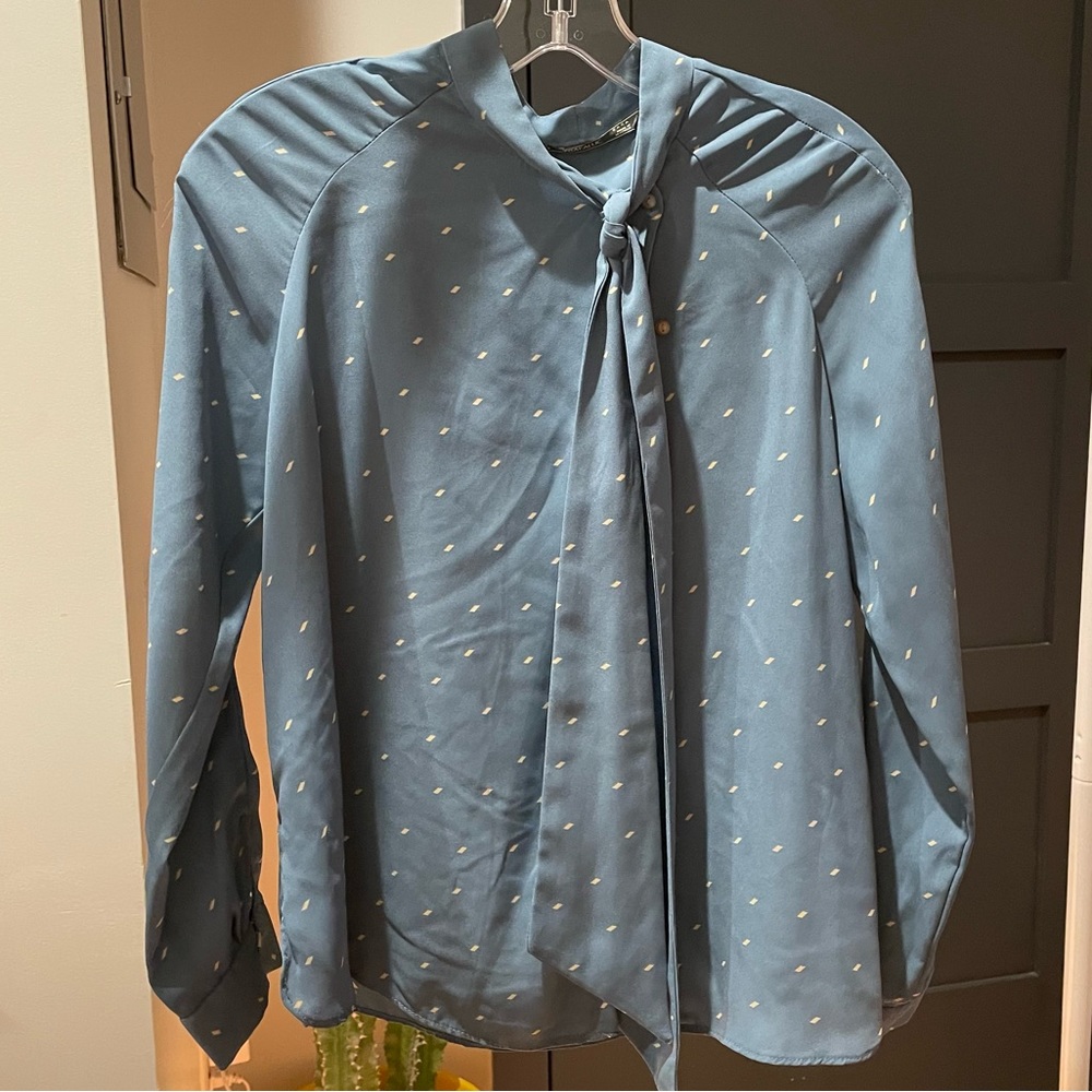 Zara trafaluc tie collar button down shirt